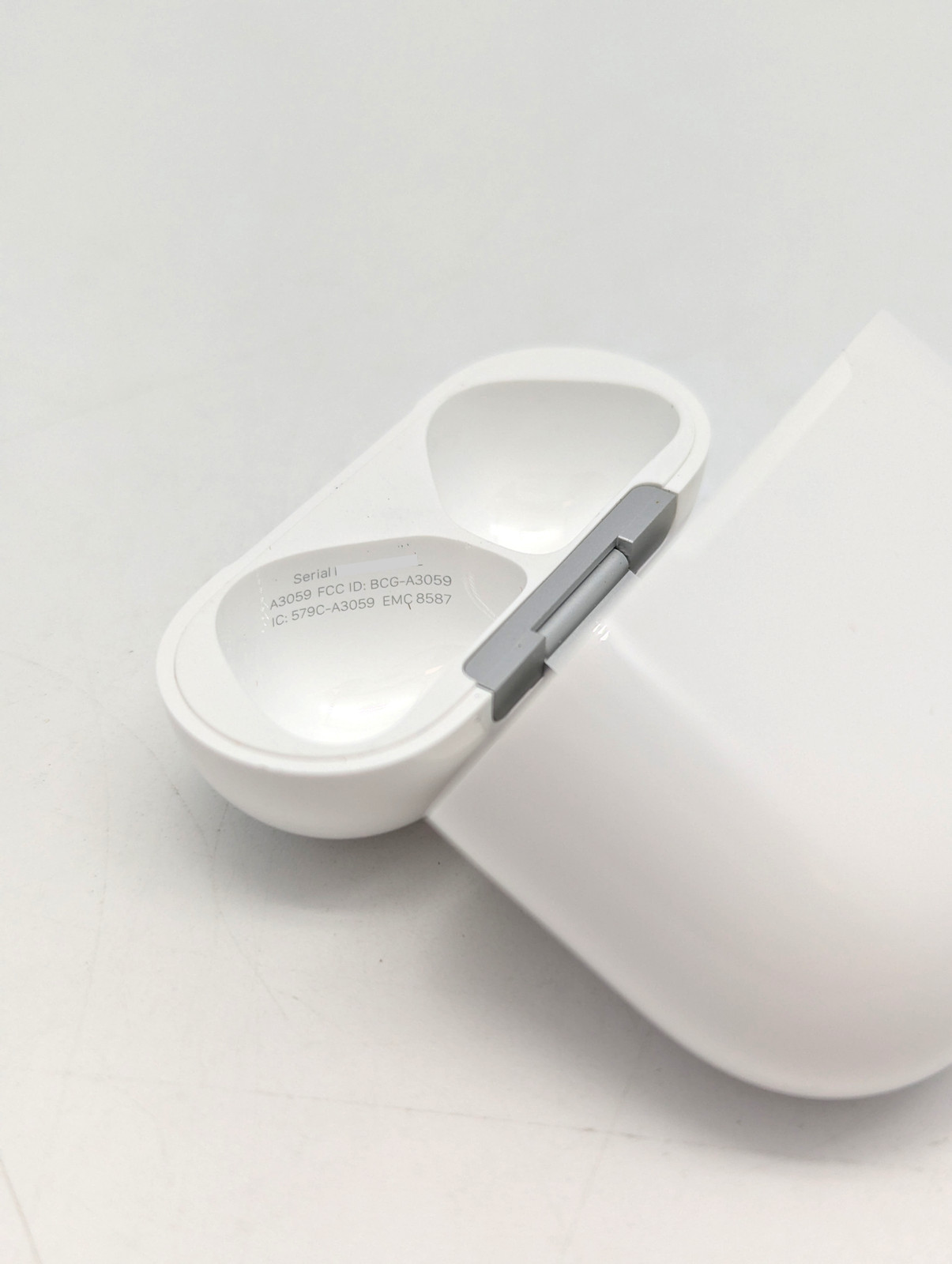 Apple AirPods 4 with Active Noise Cancelling MXP93LL/A | A3055 A3056 A3059