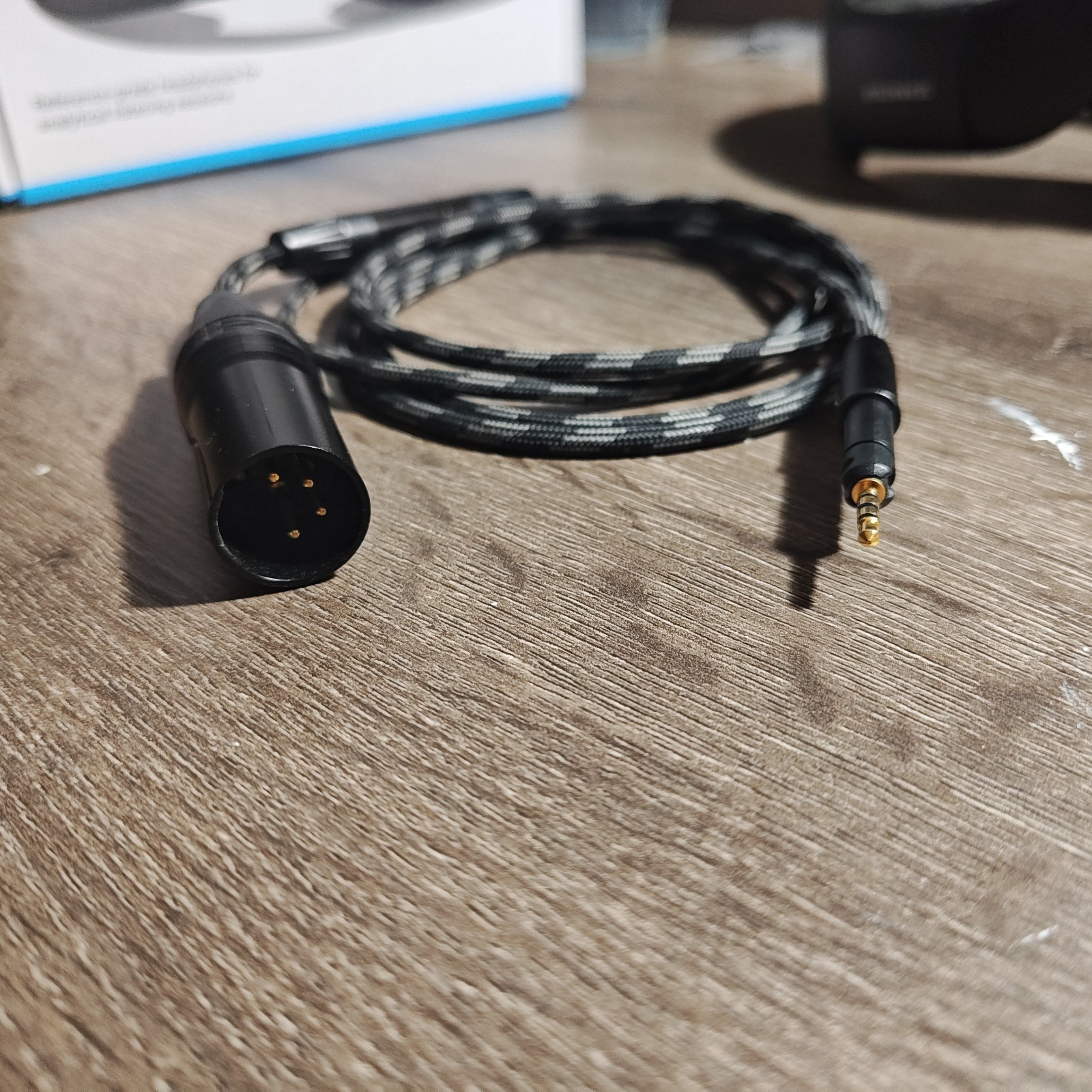 Sennheiser HD 560 S Over-The-Ear Audiophile Headphones w/ Hart Balanced Cable