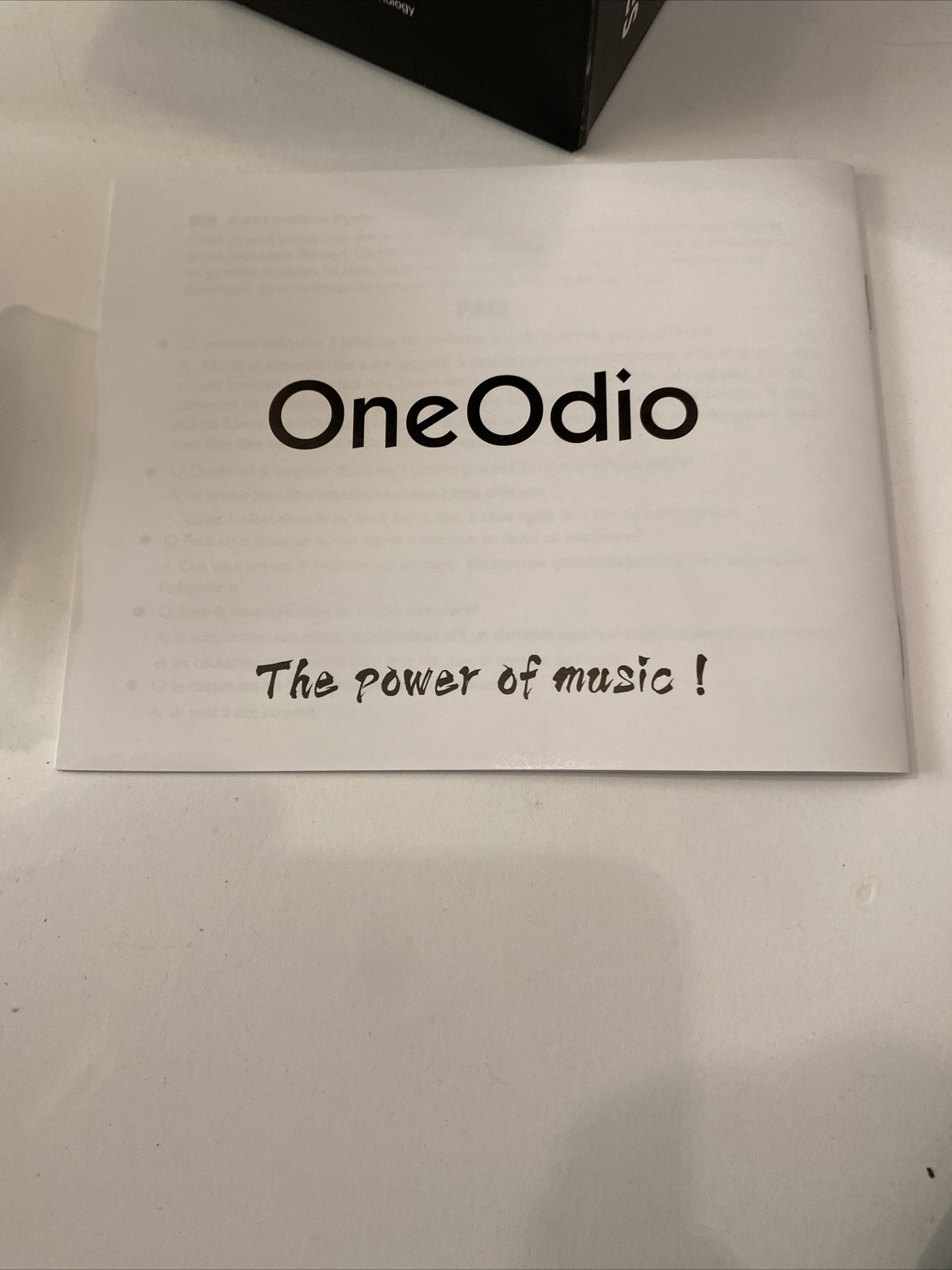 One Odio Over The Ear Wired 3.5MM Headhones Red And Black Very Good Pro 10