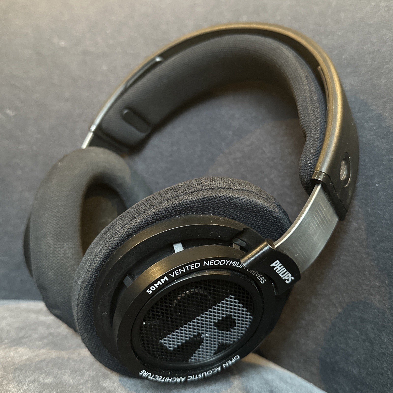 Philips SHP9500 HiFi Stereo Over-Ear Headphones – Black