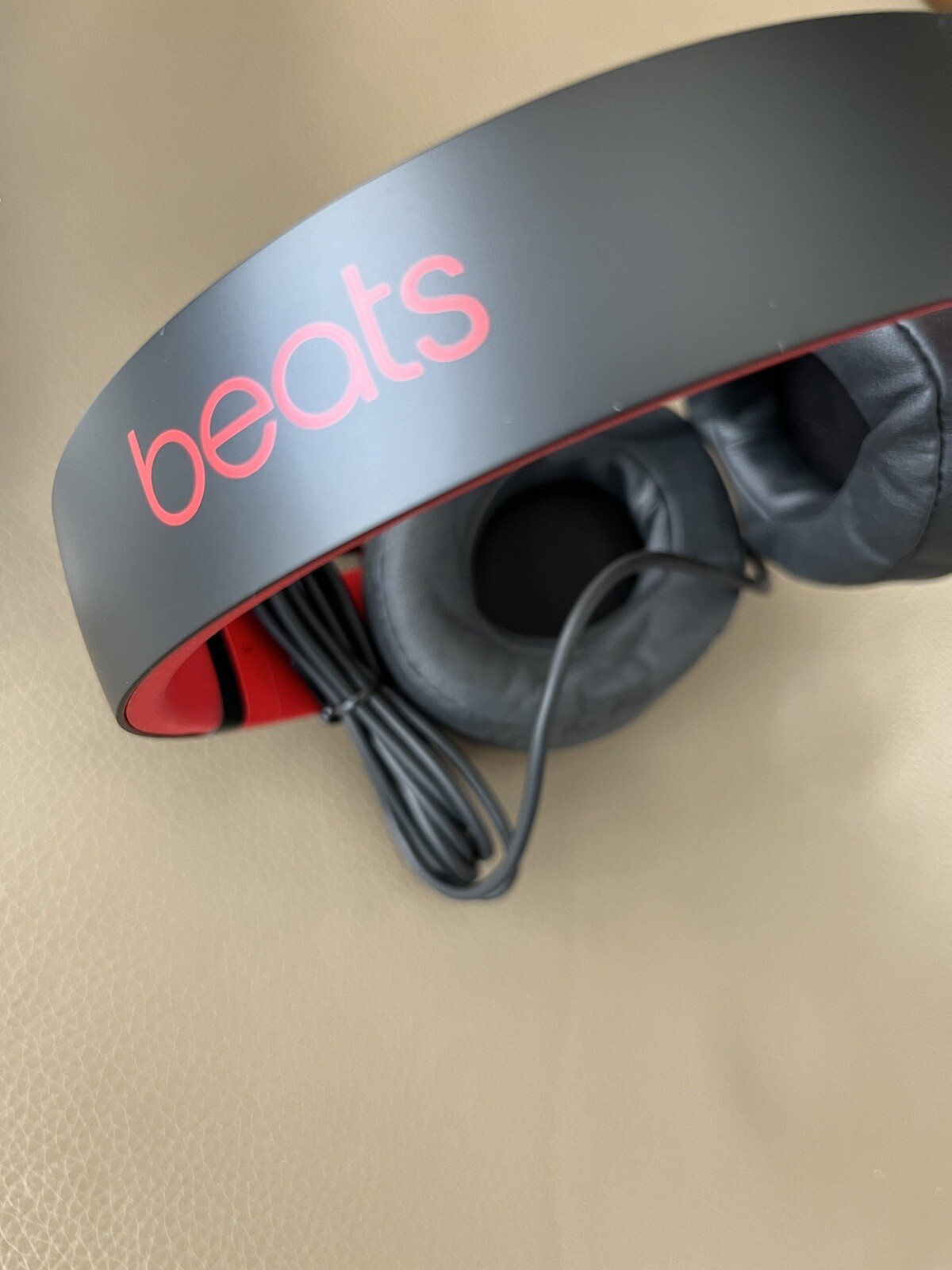 Beats Studio3 Wireless Red And Black Headphones Unverified No Case Brand New