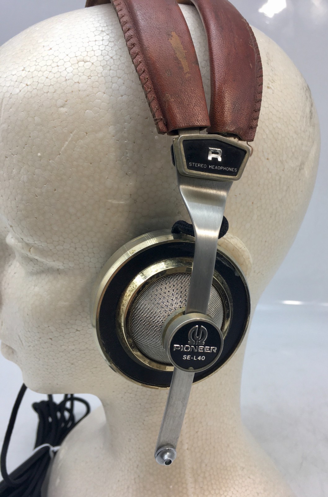 Pioneer SE-L40 Vintage Stereo Headphones Brass & Leather Tested With Case