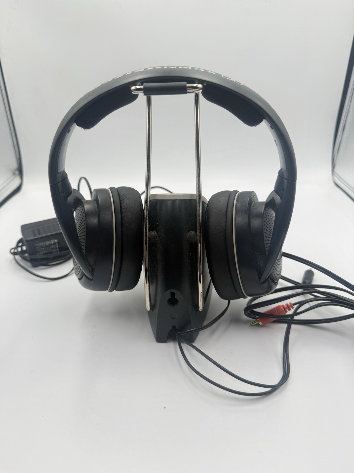 Sennheiser HDR120 Wireless Headphones Tested Working w/ Stand + New Ear Cushions