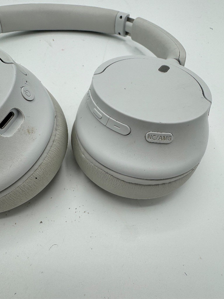 Sony WH-CH720N Wireless Noise Canceling Bluetooth Headphones White