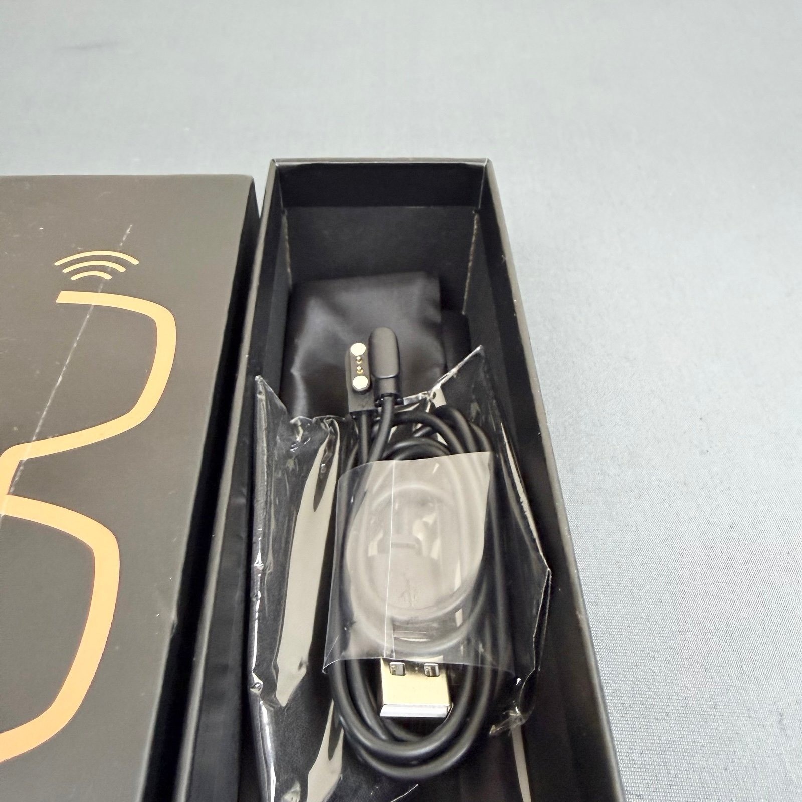 Smart Audio Glasses – Music, Calls & Voice Assistant (New in Box)
