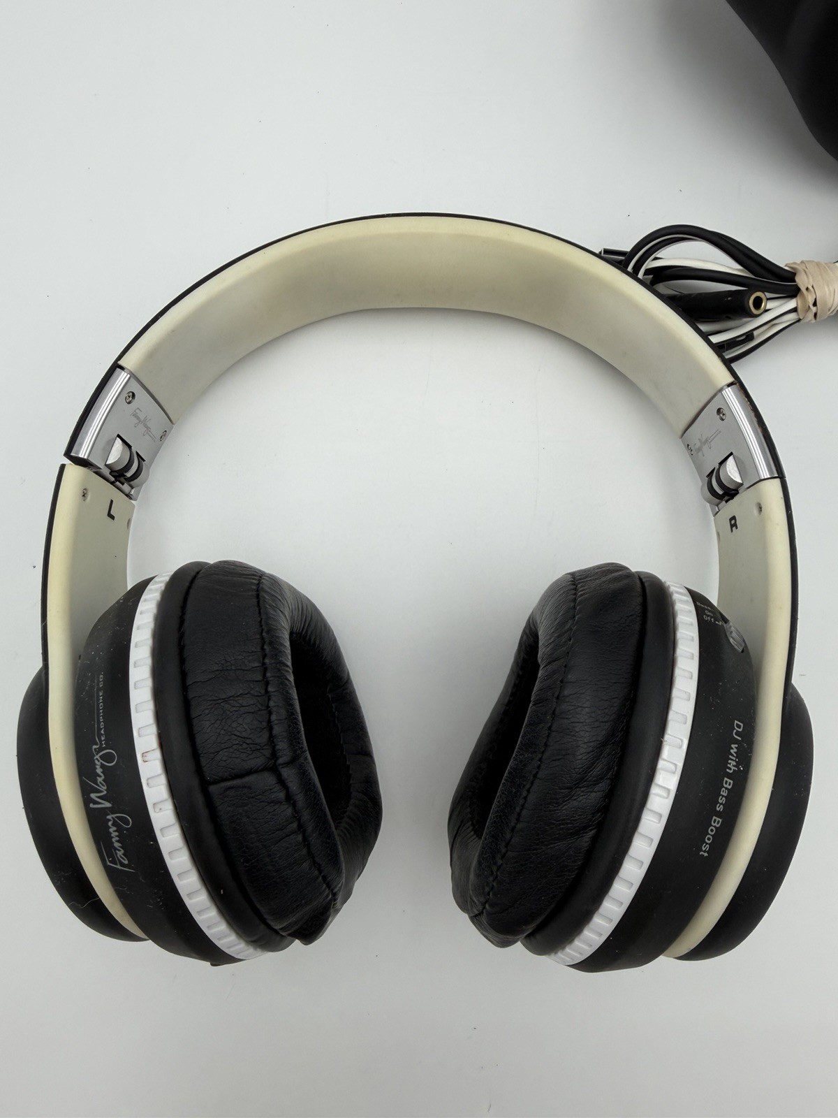 Fanny Wang FW-HEADPH-1002 Wired Over-Ear Headphones 40mm Drivers Black White
