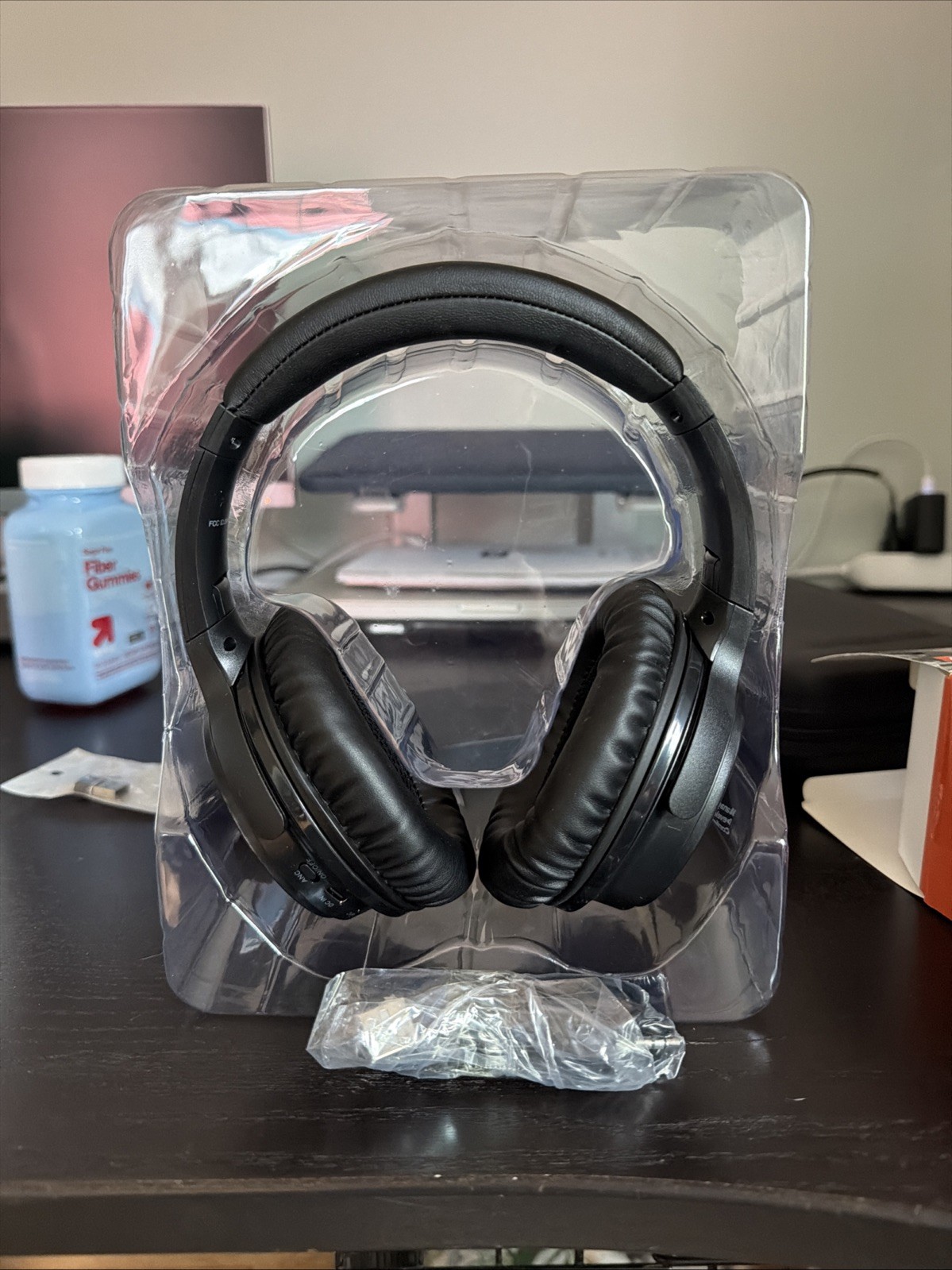 iLive Electronics Active Noise Cancellation Bluetooth Headphones Black
