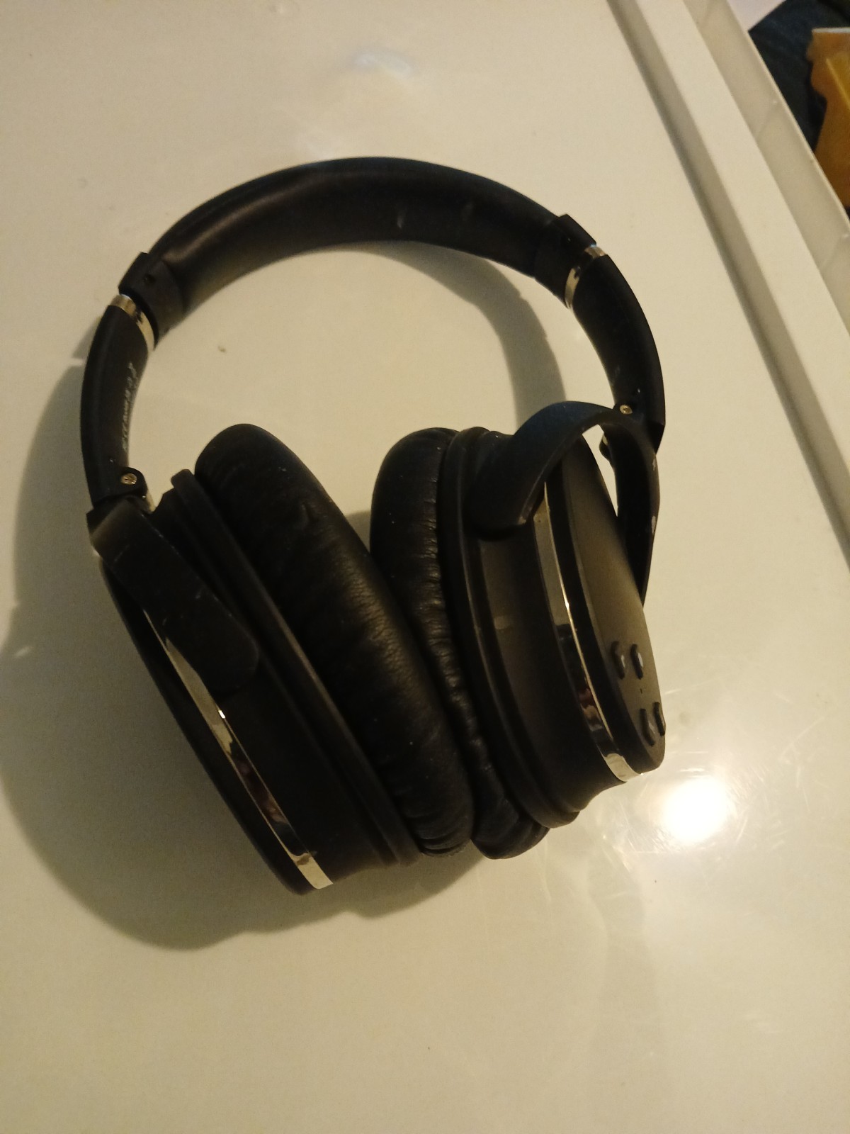 Srhythm NC25 Noise Cancelling Stereo Headphones (Black)