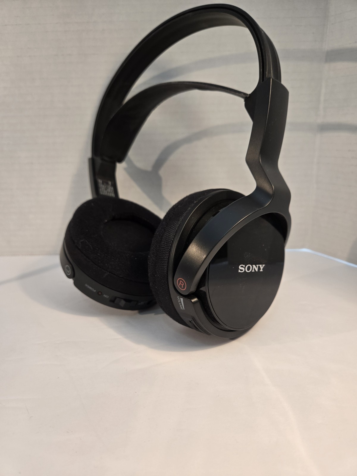 SONY Wireless Headphones PLUS Transmitter *Powers On* *Untested* RF-912R