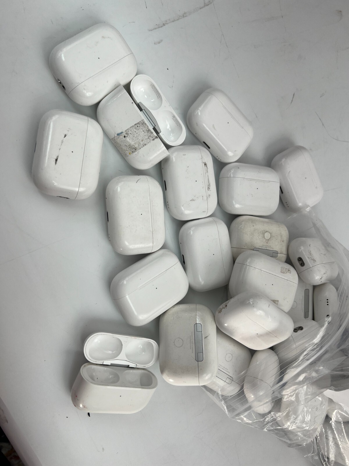Genuine Authentic Replacement Apple Airpods Pro 2 A2700 2nd Gen Charging Case