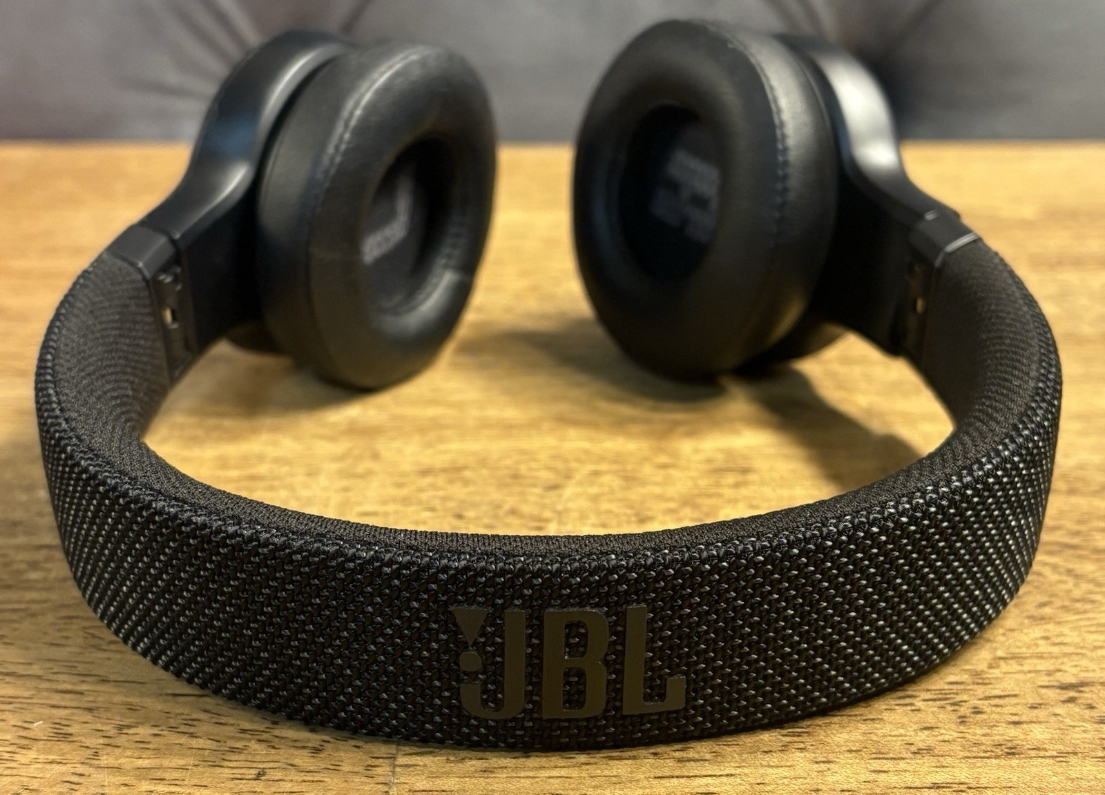 JBL Live 460NC Wireless On-Ear Noise-Cancelling Headphones – Black Open Box