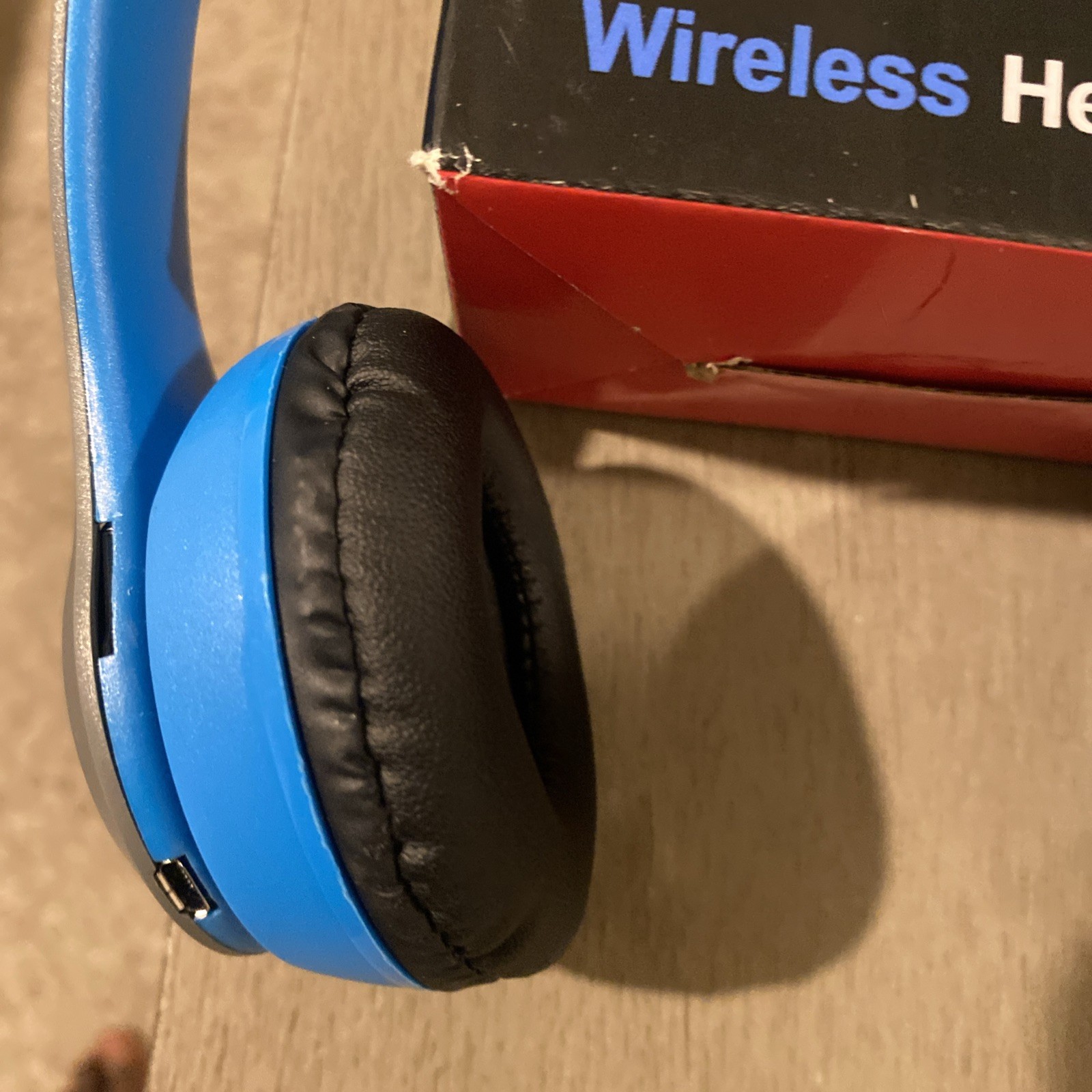 P47 Wireless 5.0+EDR Headphones Blue