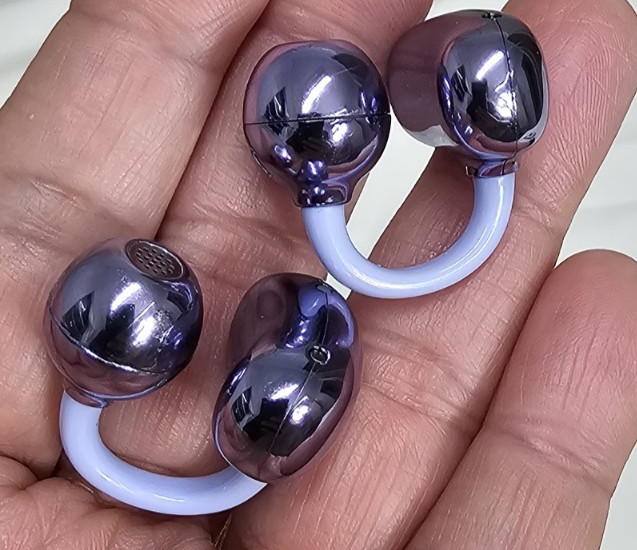 NEW Hyundai Earclip C7 Wireless Earbuds – Purple (Box Error Labeled Black)