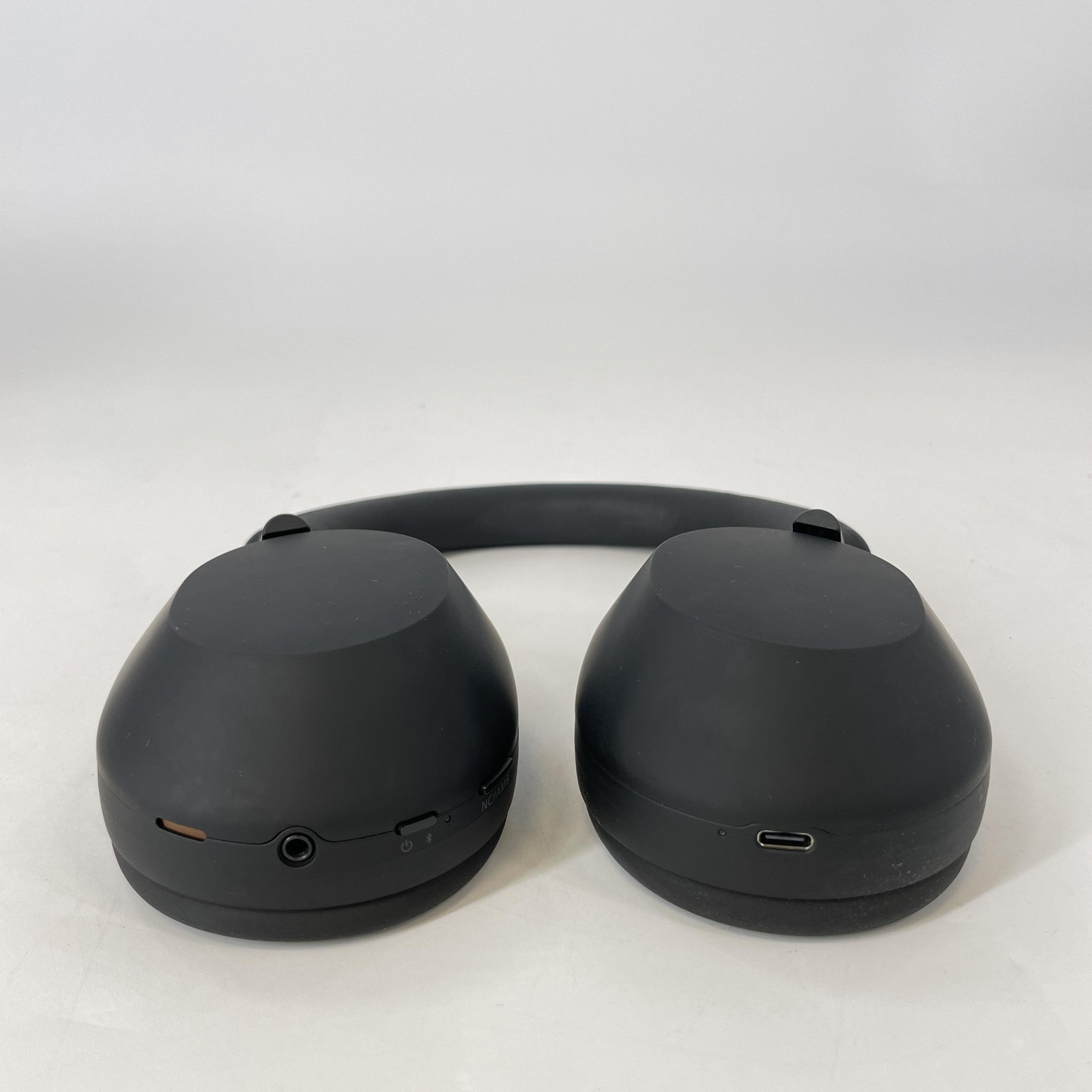 Sony WH-1000XM5 Headphones Black w/ Charger – Excellent Condition
