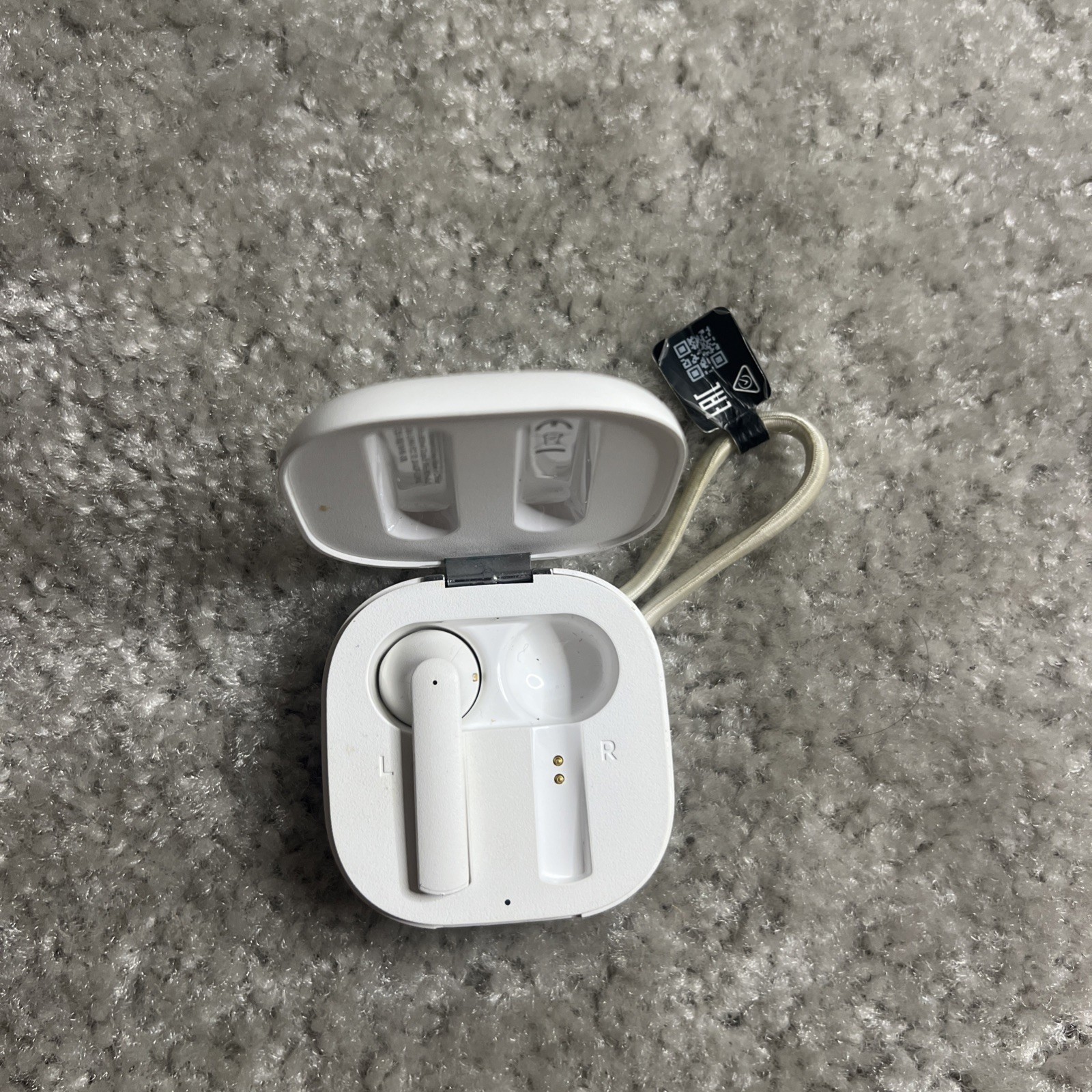 Urbanears Wireless Earphones – White – Missing Pod – Untested
