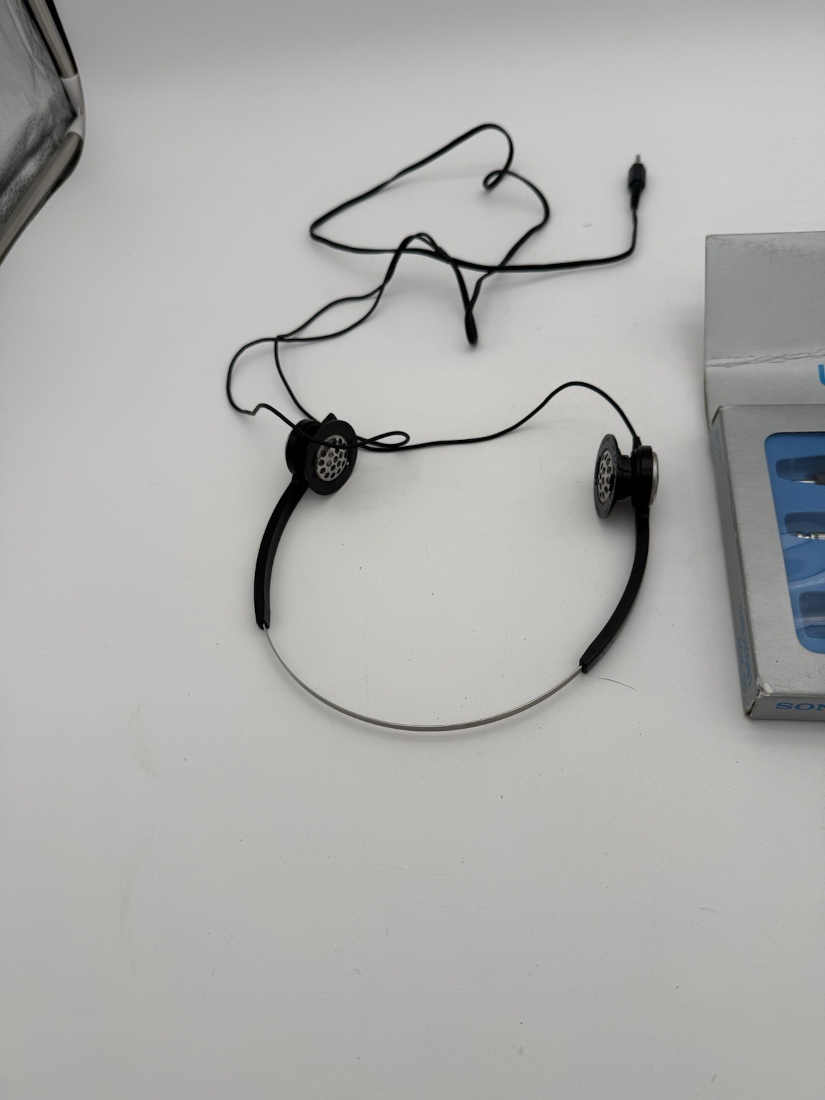Sony Walkman MDR-30 Earphones with ACK-55 accessory pack Tested Works