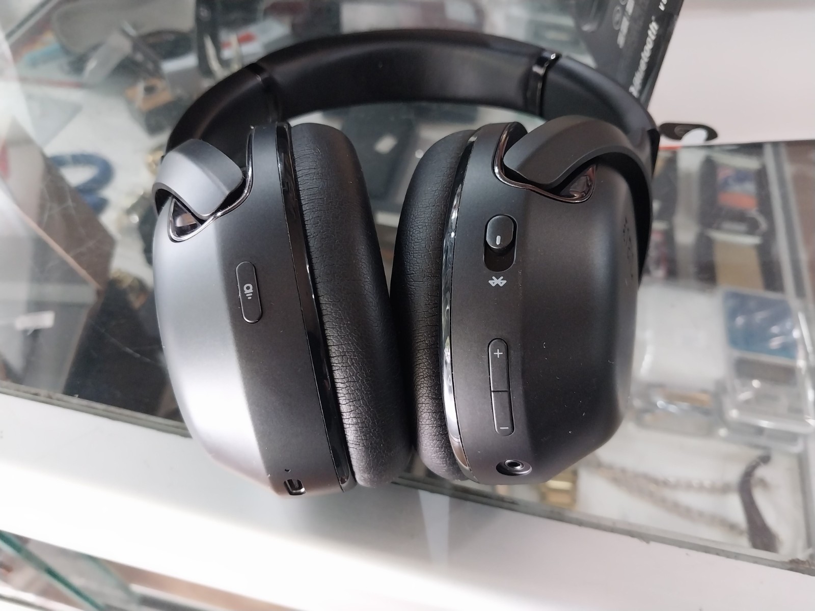 JBL Tour One M2 True Wireless Over-Ear Noise Cancelling Headphones Black IN BOX