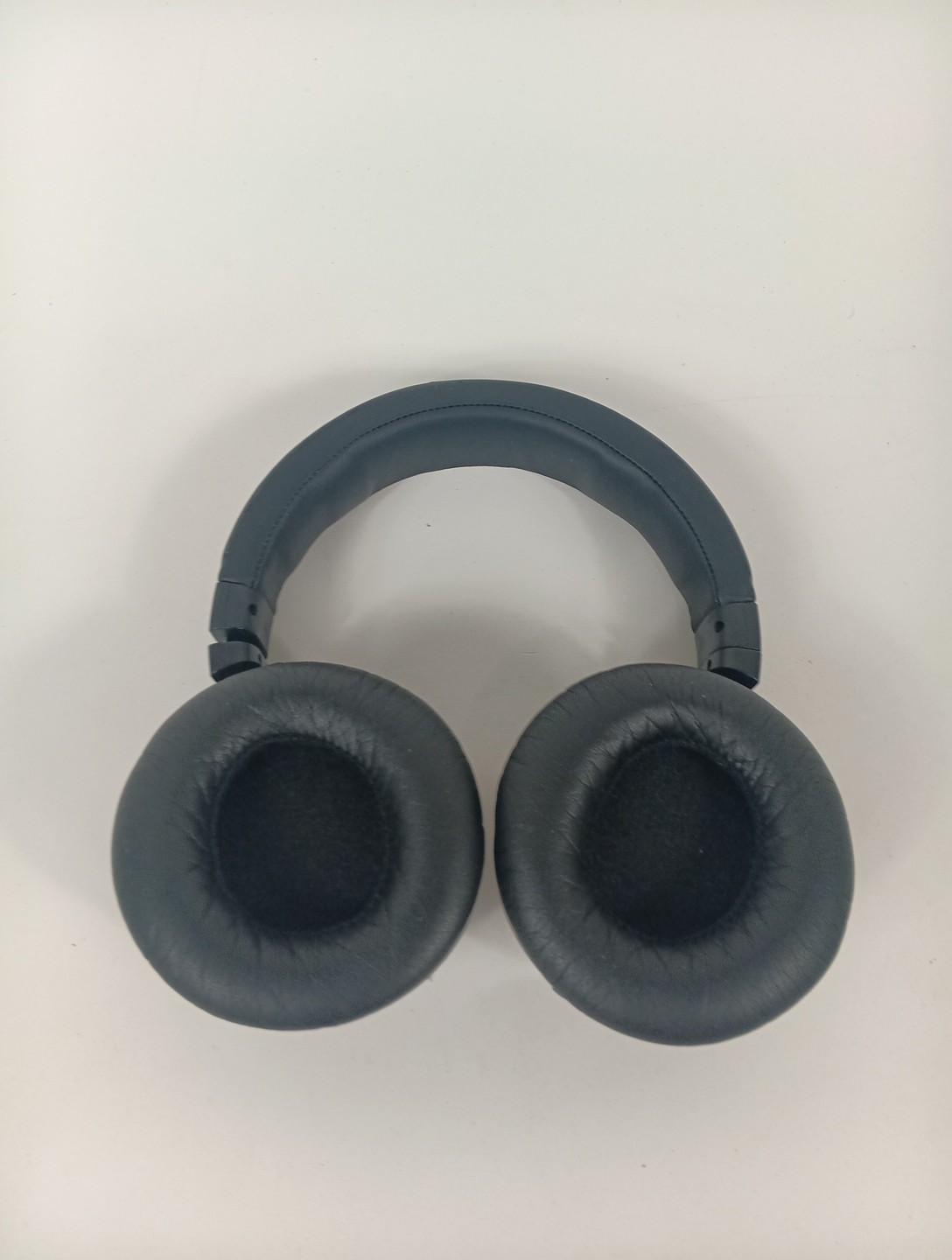 Cowin E7 Active Noise Cancelling Wireless Bluetooth Headphones mic Black MATTE
