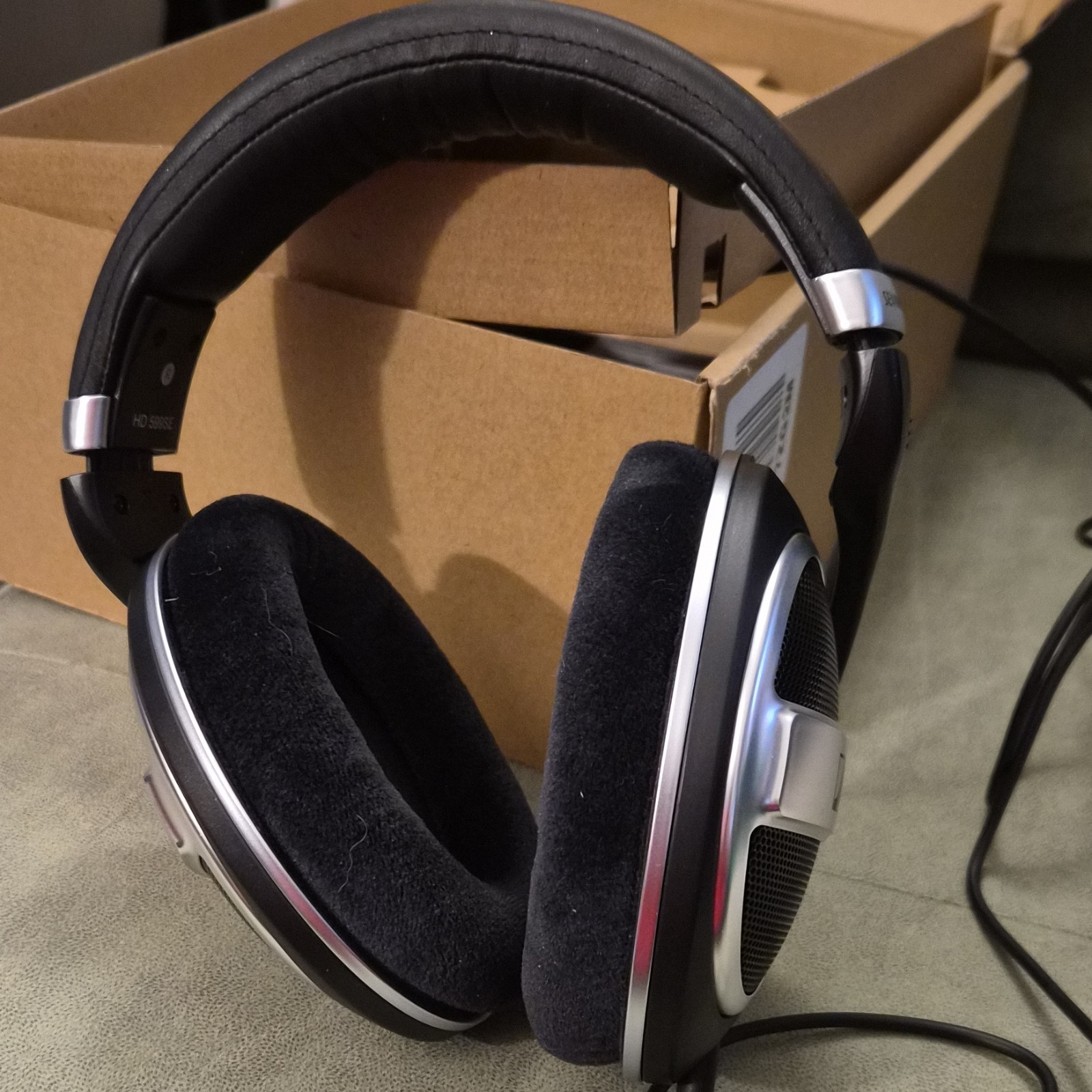 Sennheiser HD 599SE Headphones Black Silver Wired Adjustable Headband Over-Ear