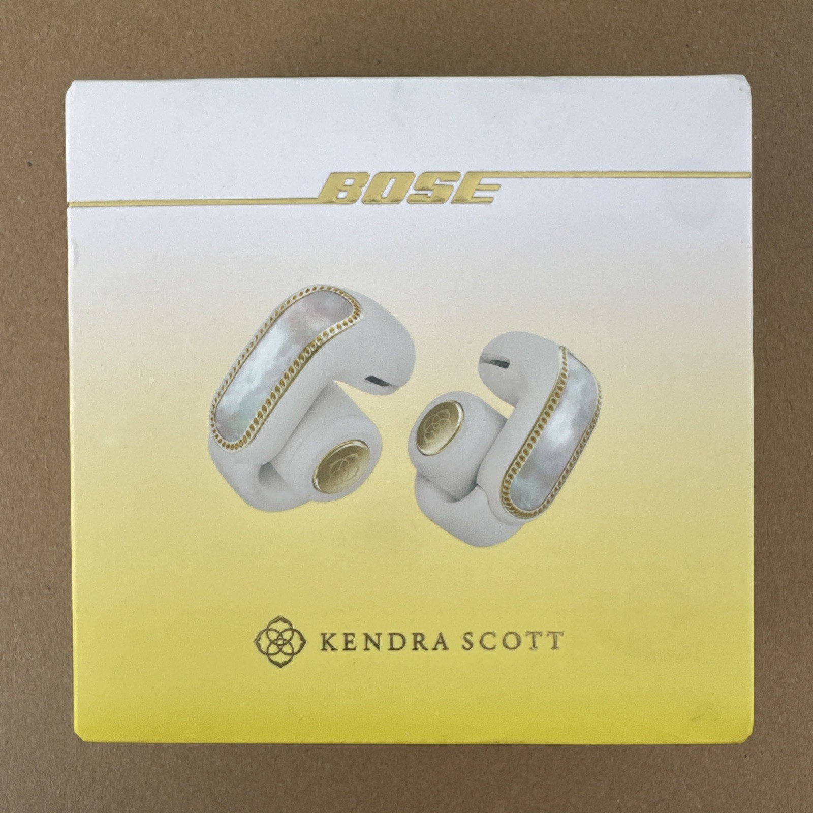 Bose x Kendra Scott Ultra Open Earbuds – Mother of Pearl
