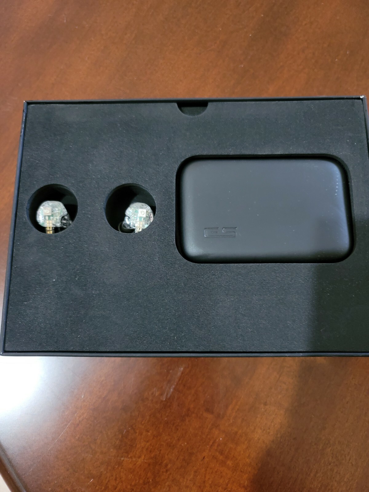 Earsonics Velvet Crystal Edition