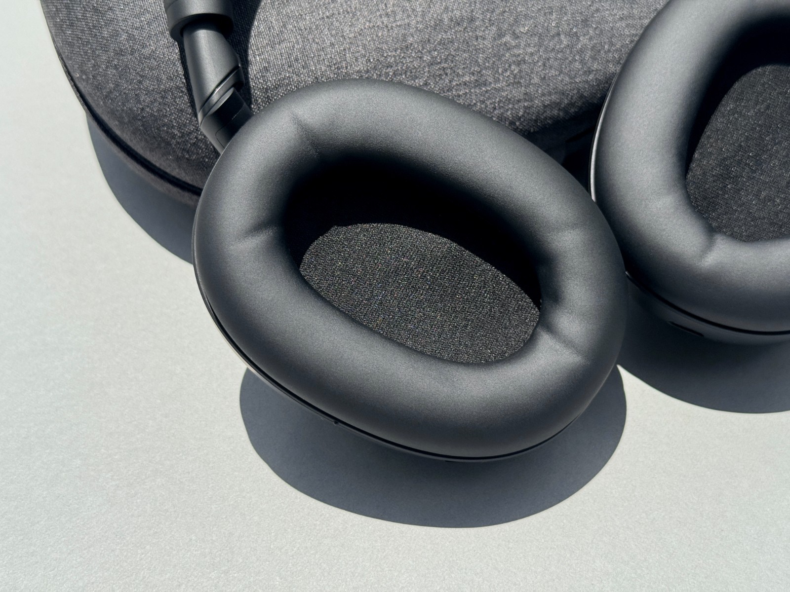 Sony WH-1000XM6 Wireless Noise Canceling Headphones with case – Black #OB
