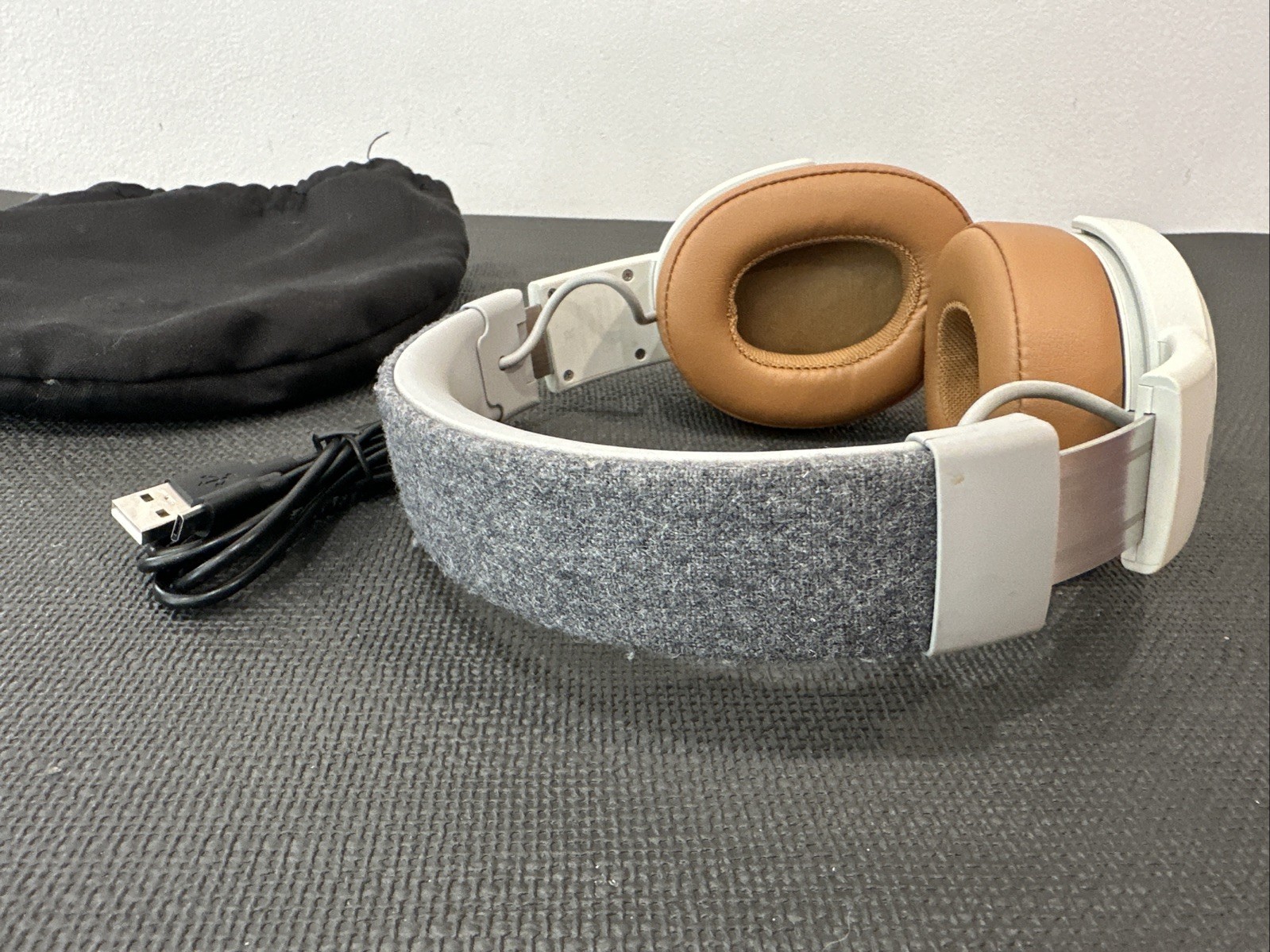 Skullcandy Crusher Wireless Over-Ear Headphone Gray/Tan S6CRW