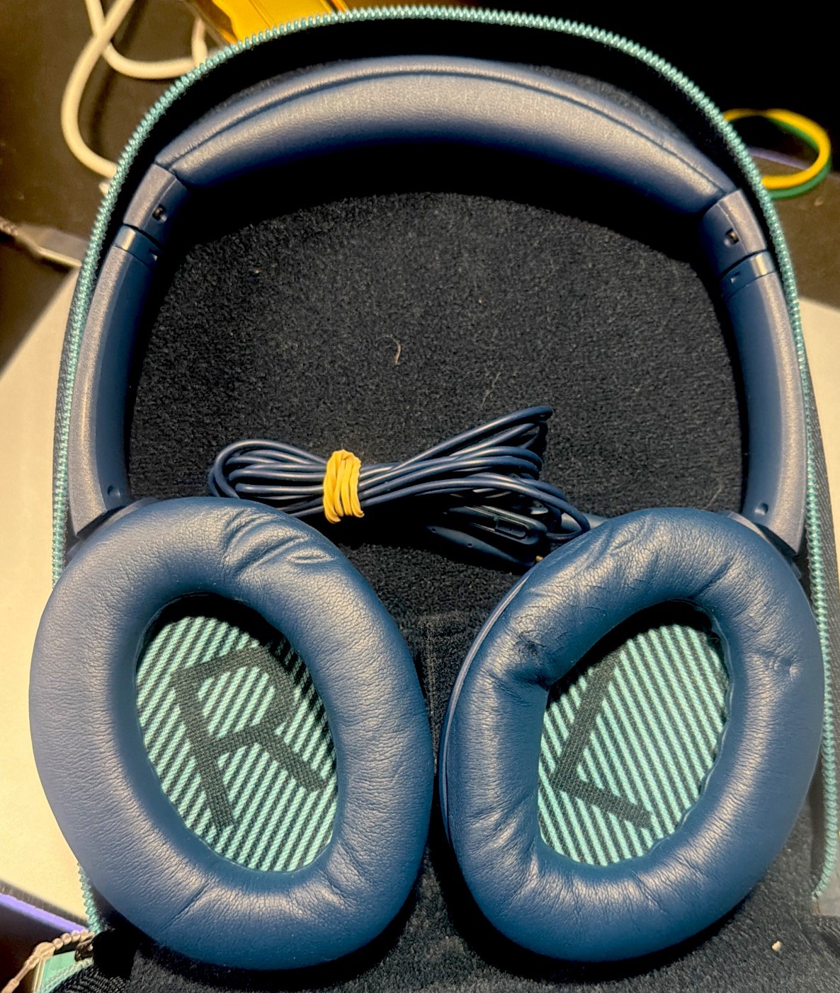 New Bose SoundTrue Around-Ear II 2 Headphones Headset Navy blue – Great Cond!