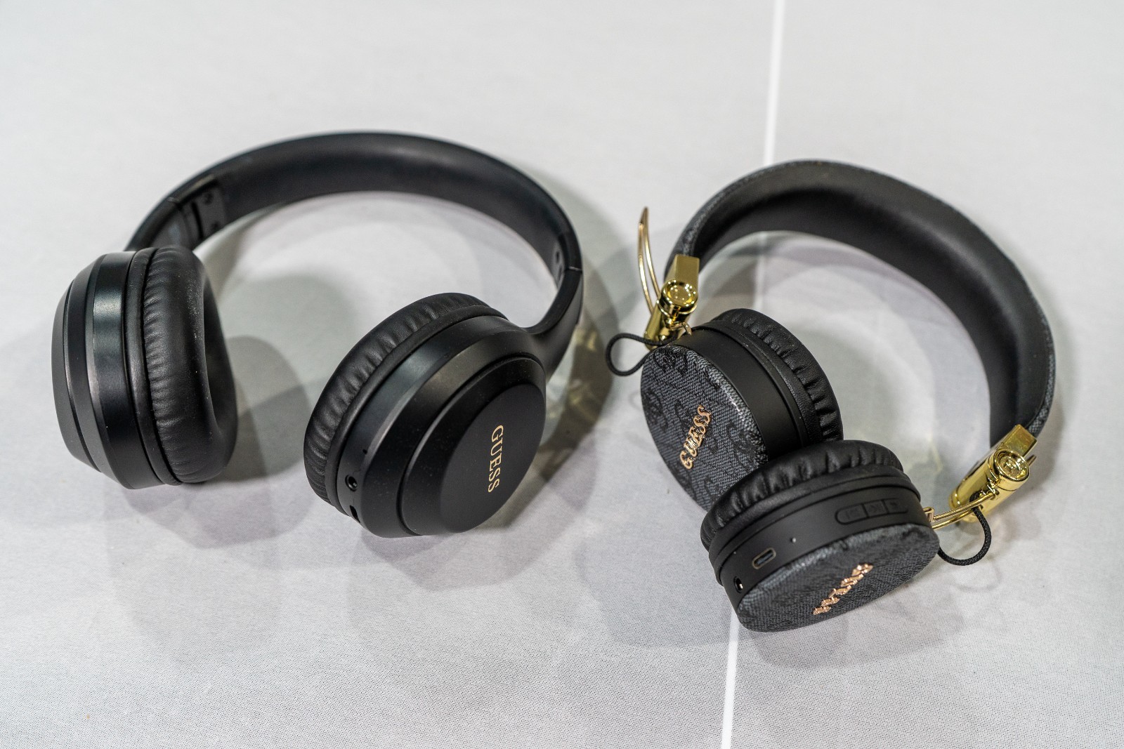 Lot of 2 Guess Wireless Headphones Mix Matte Black & 4G Monogram Gold Bundle