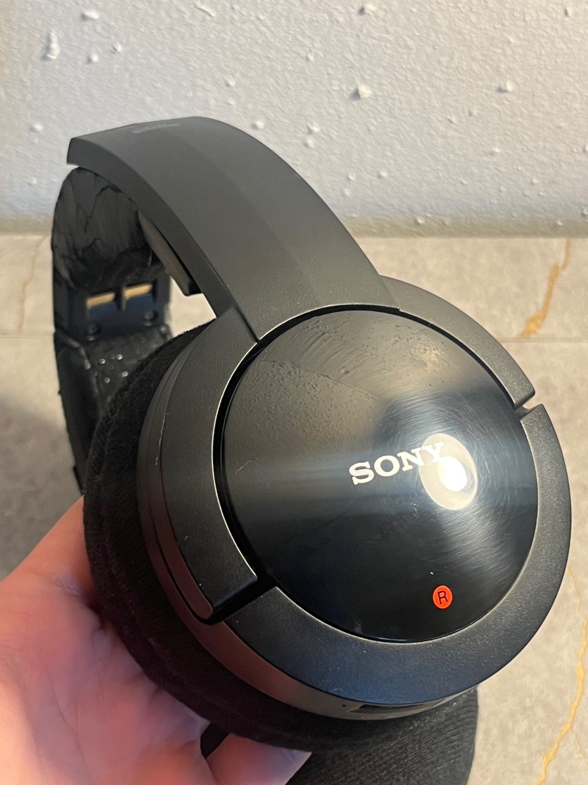Sony MDR-RF985RK Wireless RF Headphones System w Base (USED IN BOX) Tested Works