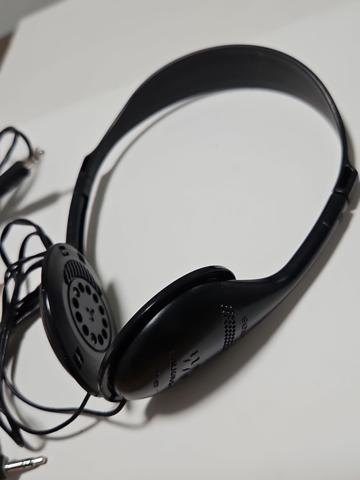 Sony Walkman MDR-027 On-Ear Headphones Black Wired Portable Audio Black Vintage