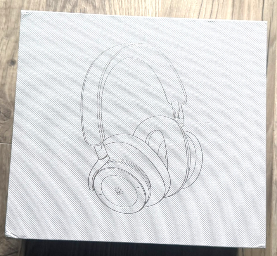 Bang & Olufsen BeoPlay H95 Bluetooth Wireless Headphones – Gold Open Box