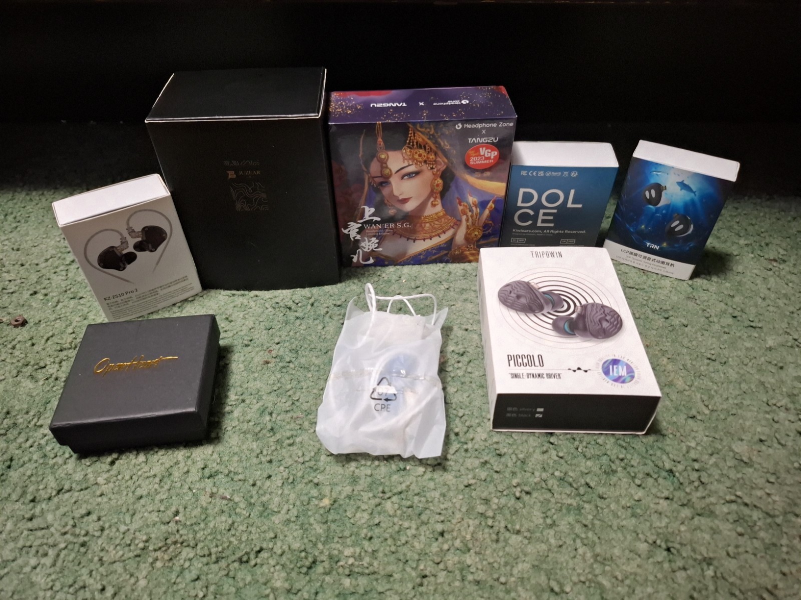 Lot of 7 budget IEMs and 1 extra cable. See description for details. Audiophile