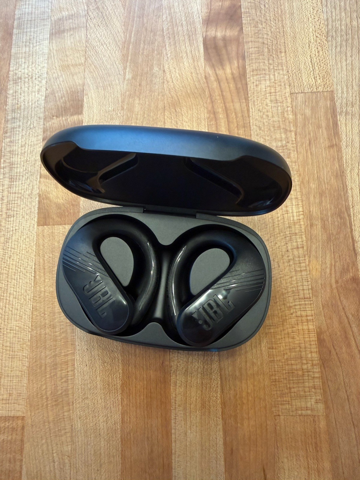 JBL earbuds used once
