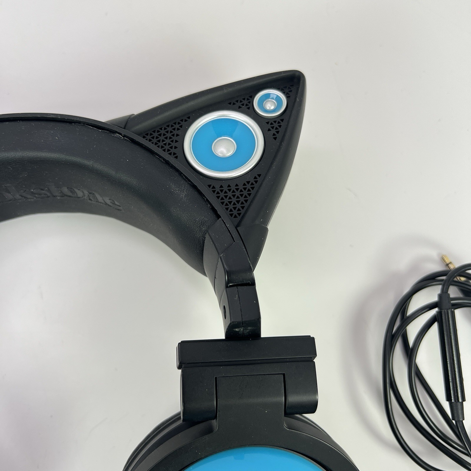 Blue Brookstone AXENT Cat Ear Gaming Headphones w Original Case Tested & Working