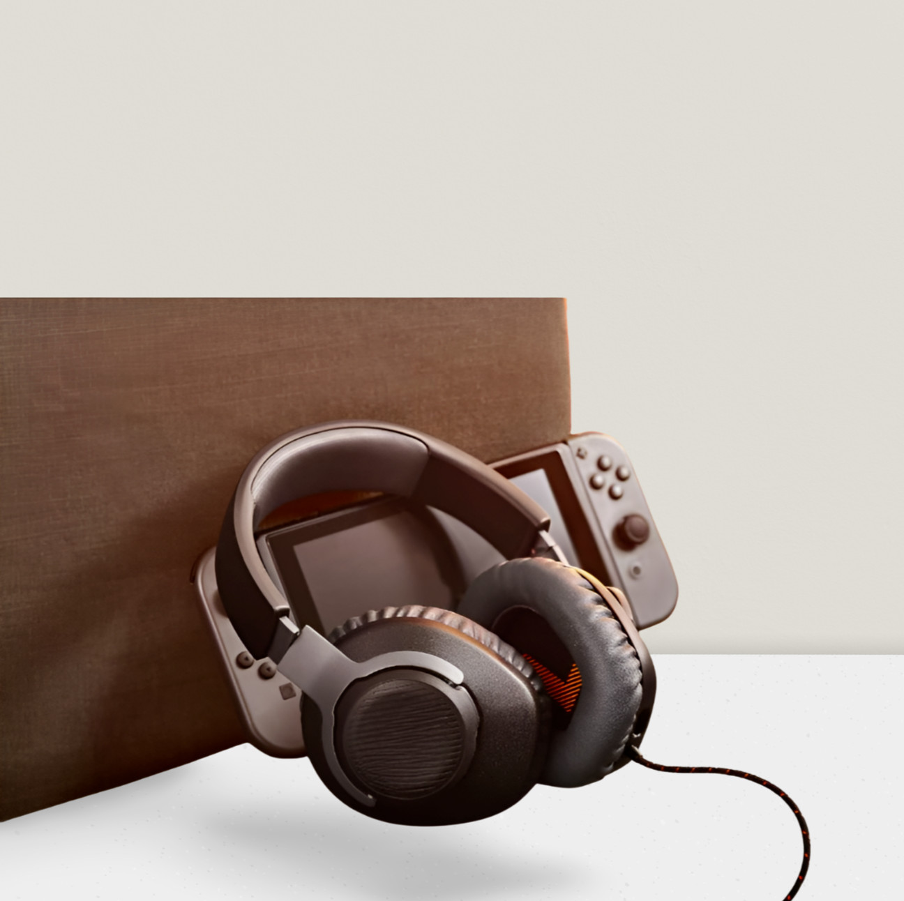 Quantum 100 Wired Over-Ear Gaming Headphones Black Large