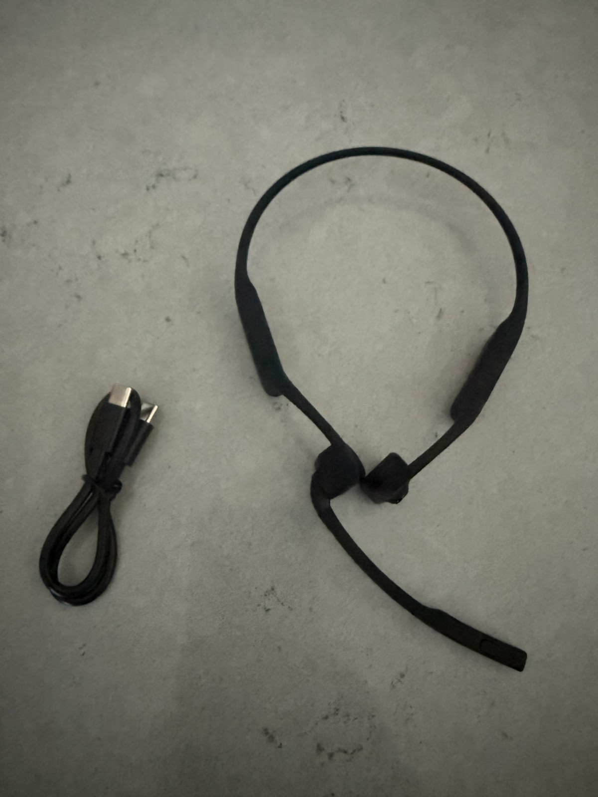 Shokz OpenComm2 UC Bone Conduction Headset w/ USB-C Wireless Dongle & Case
