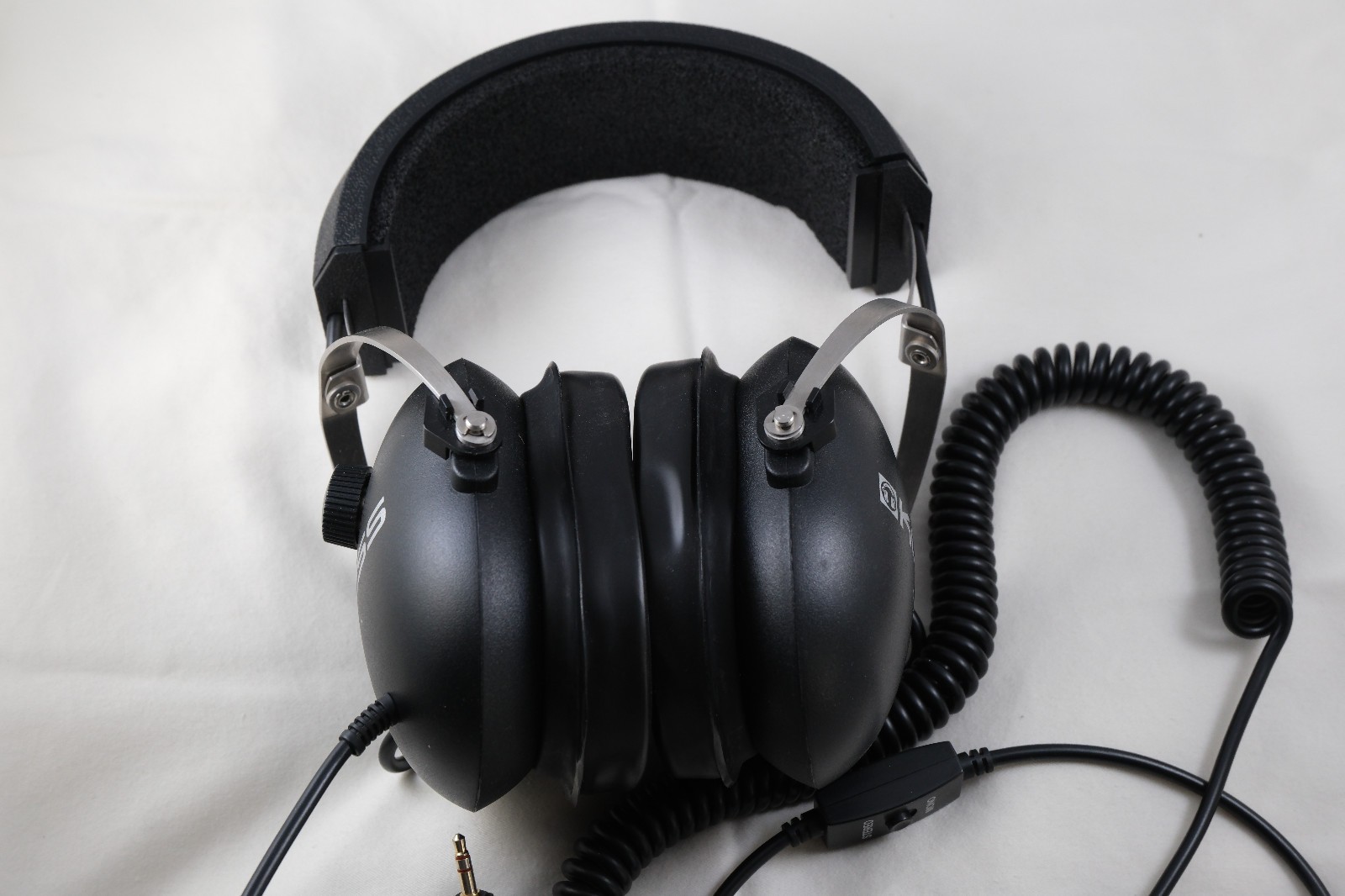 Koss QZ99 Around-Ear Noise Isolating, Noise Reduction Headphones – Black