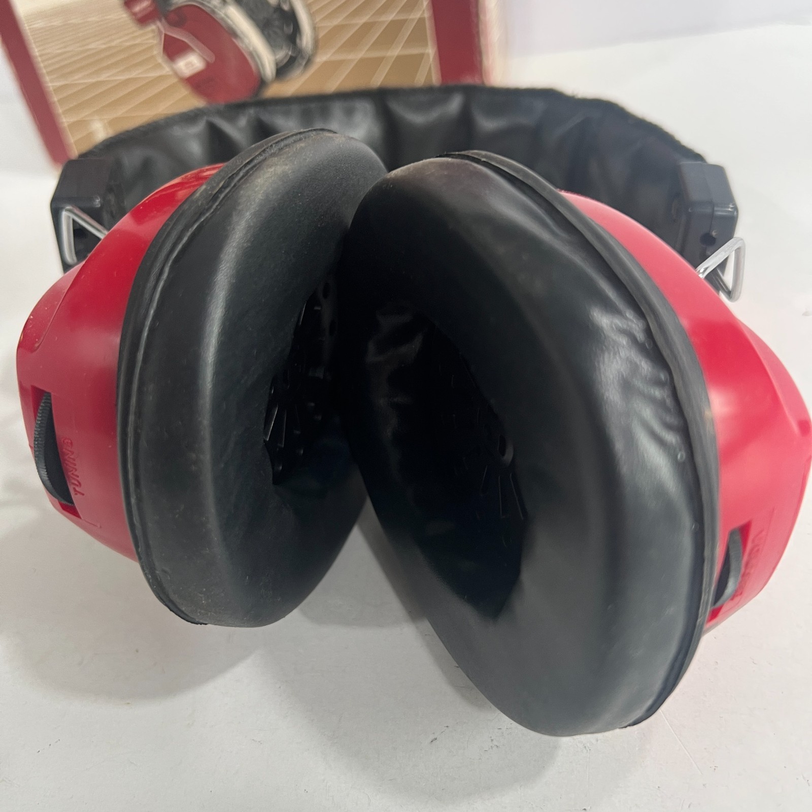 VINTAGE WINSTON MOTORSPORTS AM-FM OVER THE EAR HEADPHONES 60’S 70’s NOS NEW