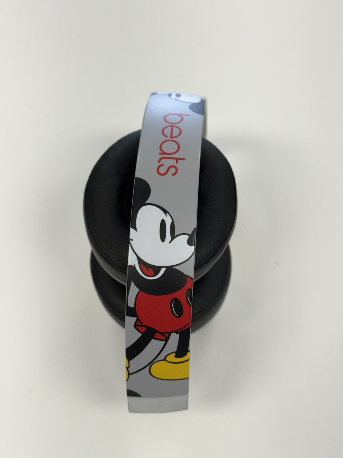 Beats Solo3 Wireless Mickey Mouse 90th Anniversary Edition A1796