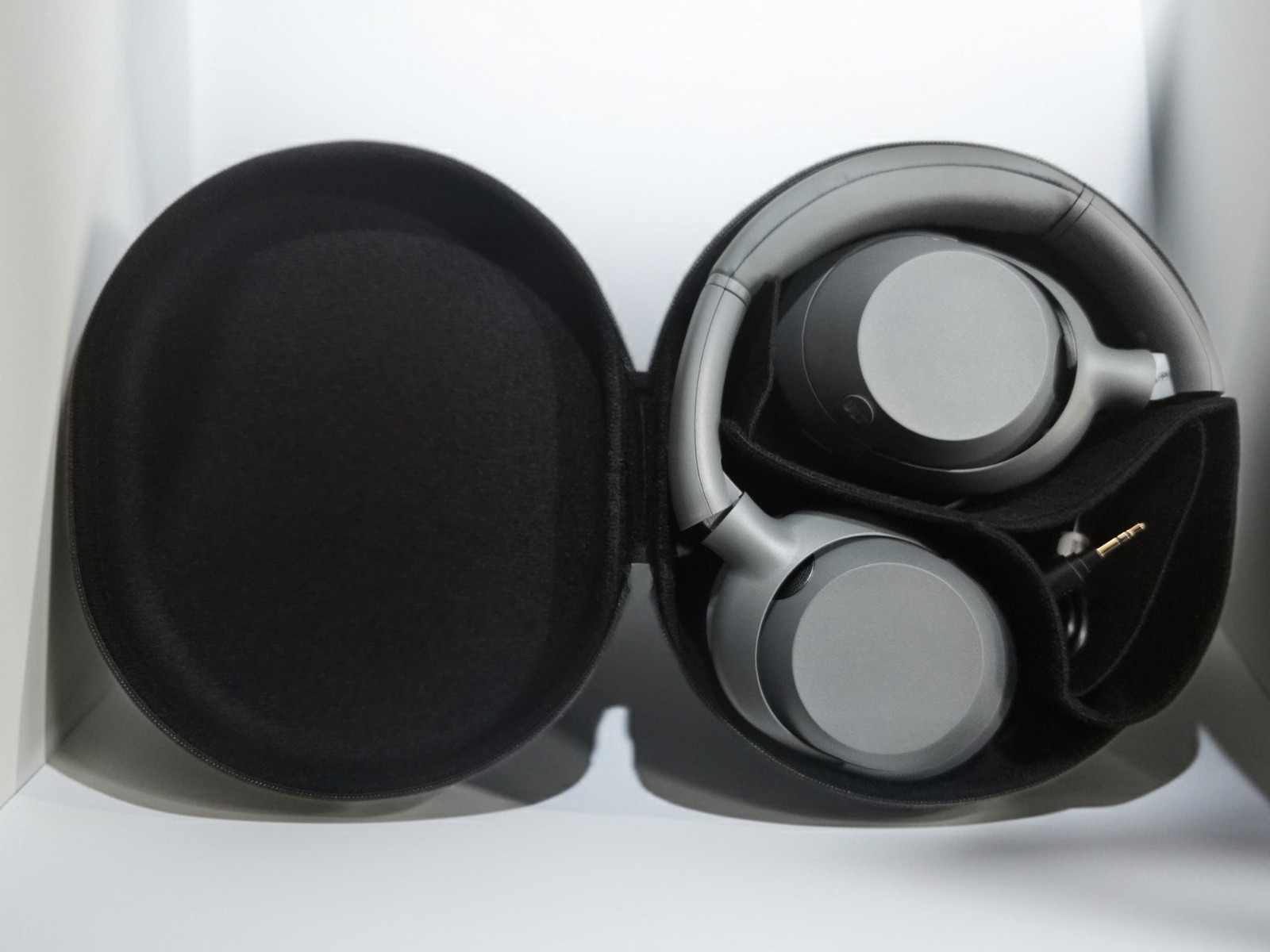 SONY ULT WIRELESS HEADPHONES • NOISE CANCELING • EXTRA BASS • PREMIUM SOUND GRAY