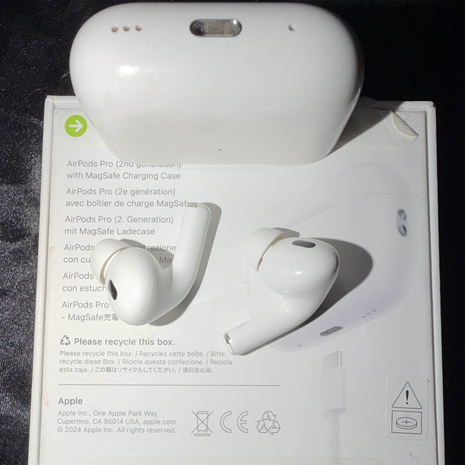 Apple AirPods Pro 2nd Gen MagSafe Case, ANC, Transparency Mode – White