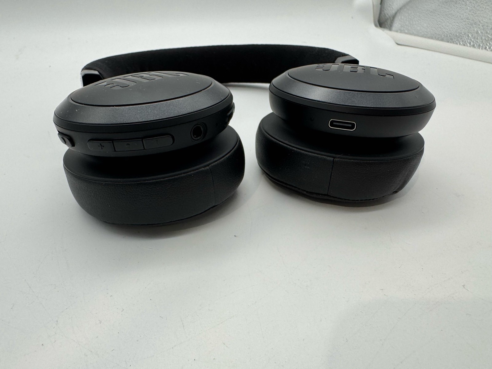 JBL Live 675NC Wireless On-Ear Headphones Noise Cancelling BT 5.3 Black (8)