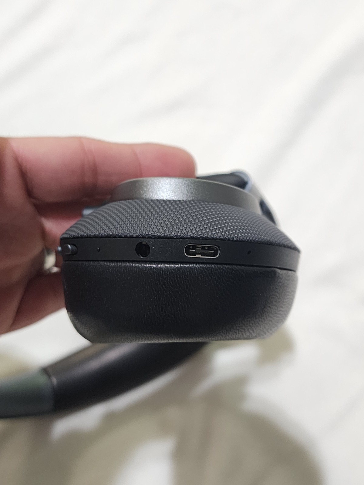 Bowers & Wilkins PX Wireless Adaptive Noise Cancelling Headphones Black WORKS