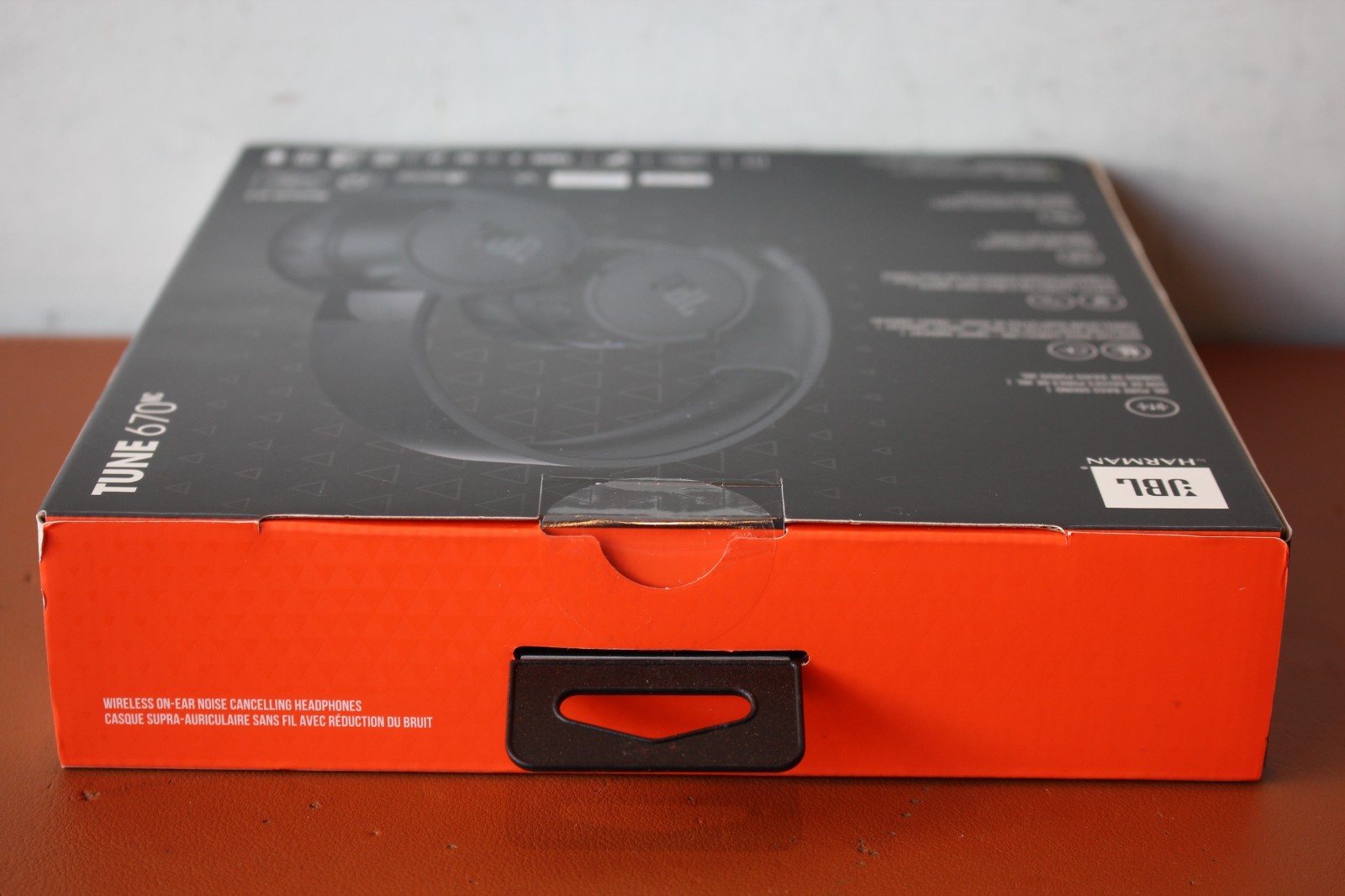 JBL TUNE 670NC Wireless Pure Bass Sound Adaptive Noise Cancelling Headphones
