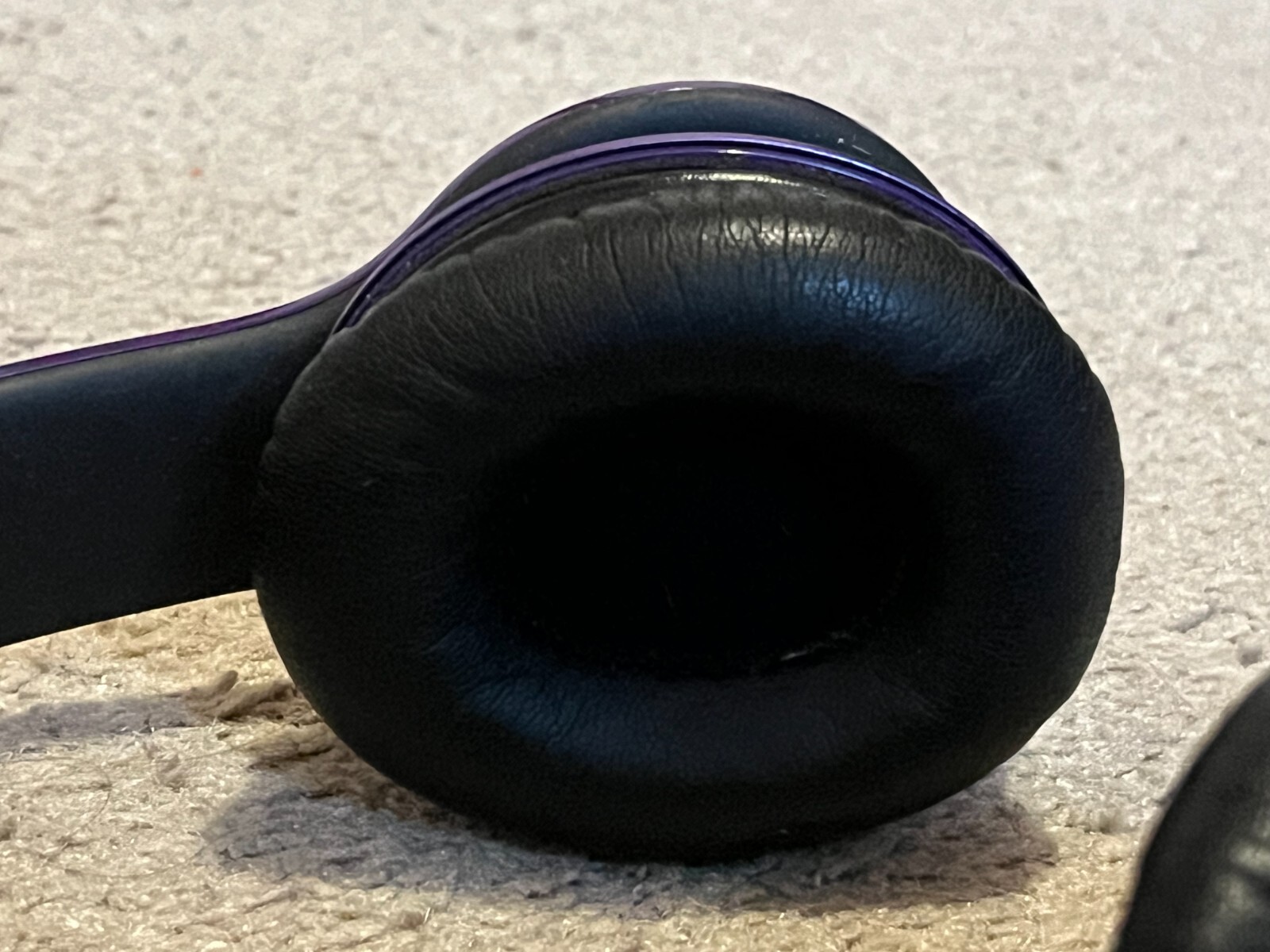 beats by dr. dre Purple Headphones with Wire Jack On The Ear Pad Headband Rare