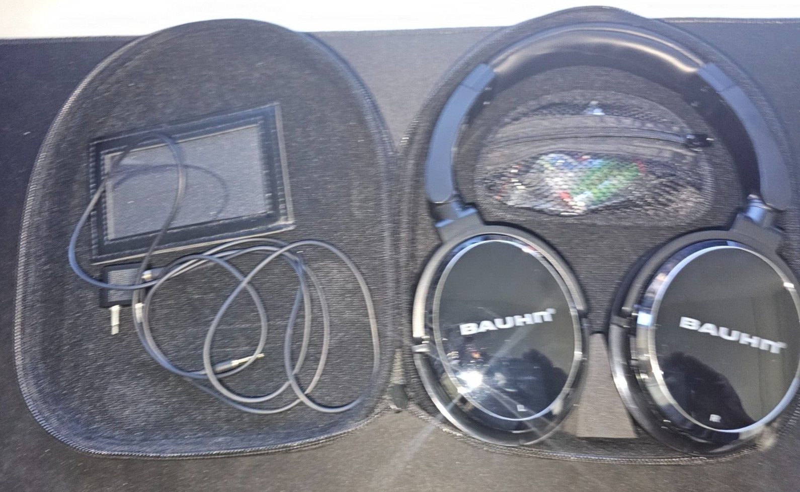 Bauhn Noise Cancelling Headphones Glossy Black AHP-1192 for Travel / Aeroplane