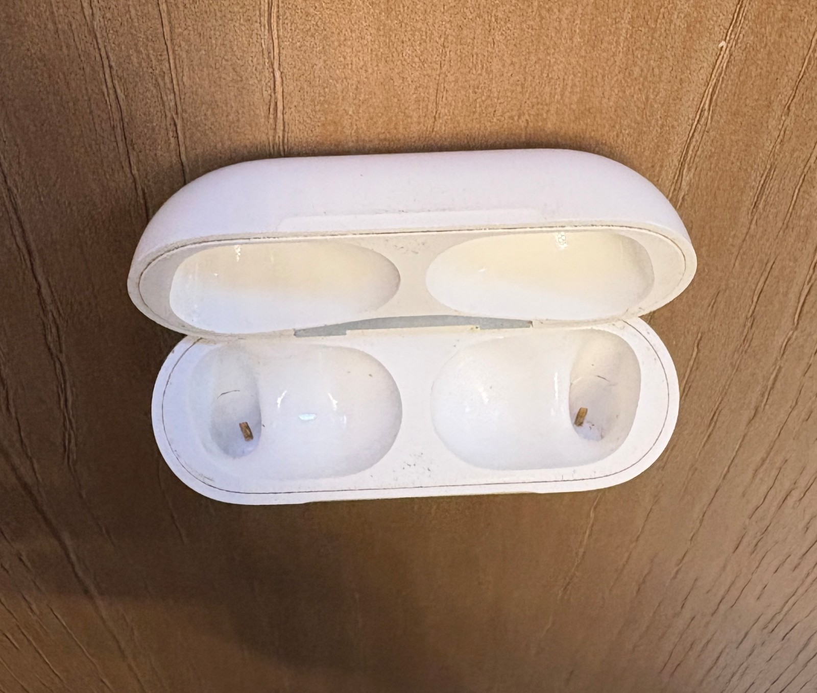 Apple AirPods Pro 1st Gen MagSafe Charging Case A2190 Genuine Replacement