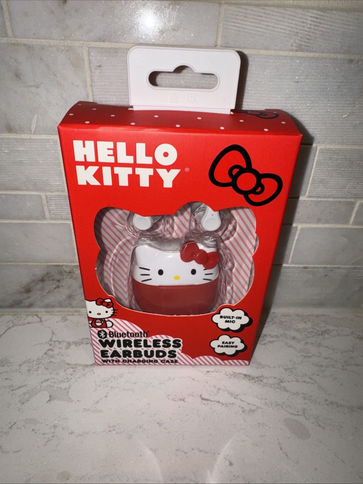 Hello Kitty Sanrio Bluetooth Wireless Earbuds W/Charging Case New In Box