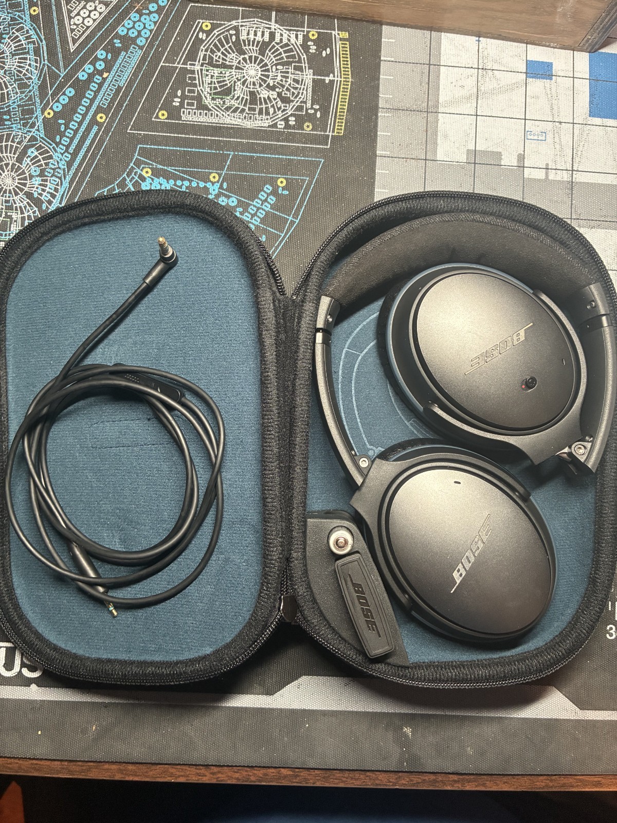 Bose QuietComfort 25 Noise-Cancelling Wired Headphones (Tested Working)